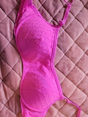 Victoria's Secret PINK Bright Pink Molded Bra